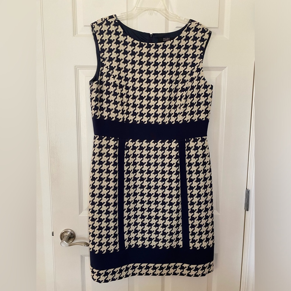 Alex Marie Classic Navy and Cream Houndstooth Dress size 16